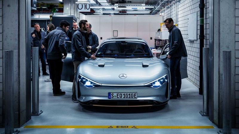 Xe điện Mercedes-Benz Vision EQXX gây ấn tượng với khả năng chạy hơn 1.000 km trong một lần sạc